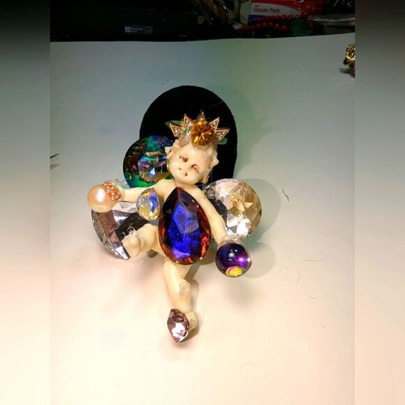 Wendy Gell cherub Jewelry - Wendy Gell Brand new cherub pin, tons of Swarovski stones and a cool Halo. 😇